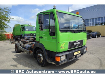 Cab chassis truck MAN 8.163: picture 4