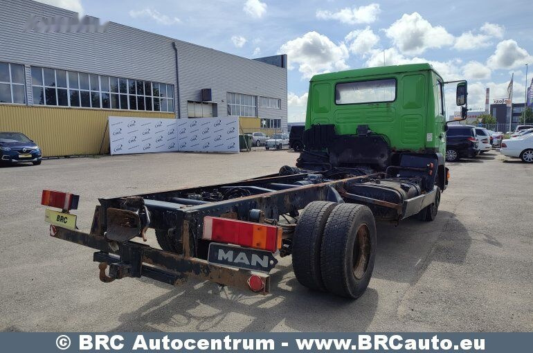 Cab chassis truck MAN 8.163: picture 2
