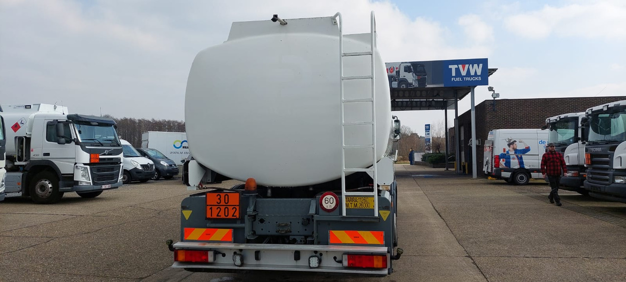 Tank truck MAN HS 26 FNLC: picture 14