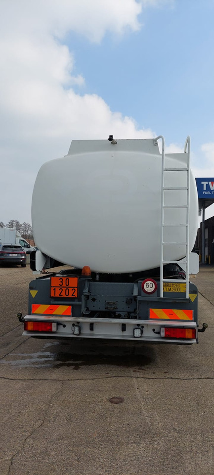 Tank truck MAN HS 26 FNLC: picture 10