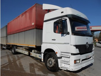 Curtainsider truck MERCEDES BENZ ATEGO 1833: picture 1