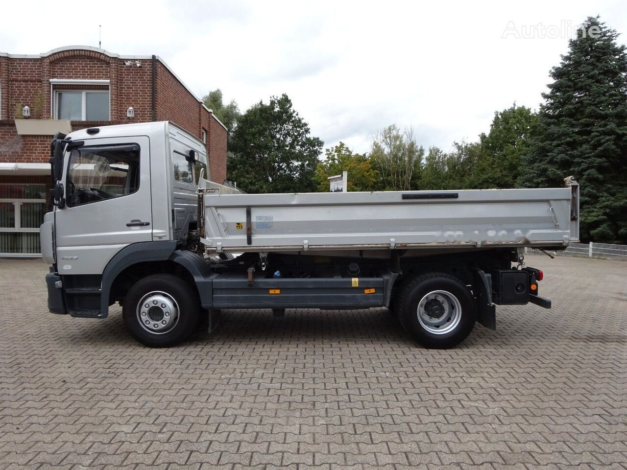 Dropside/ Flatbed truck Mercedes-Benz 1523 Atego 3 way Meiller tipper: picture 8