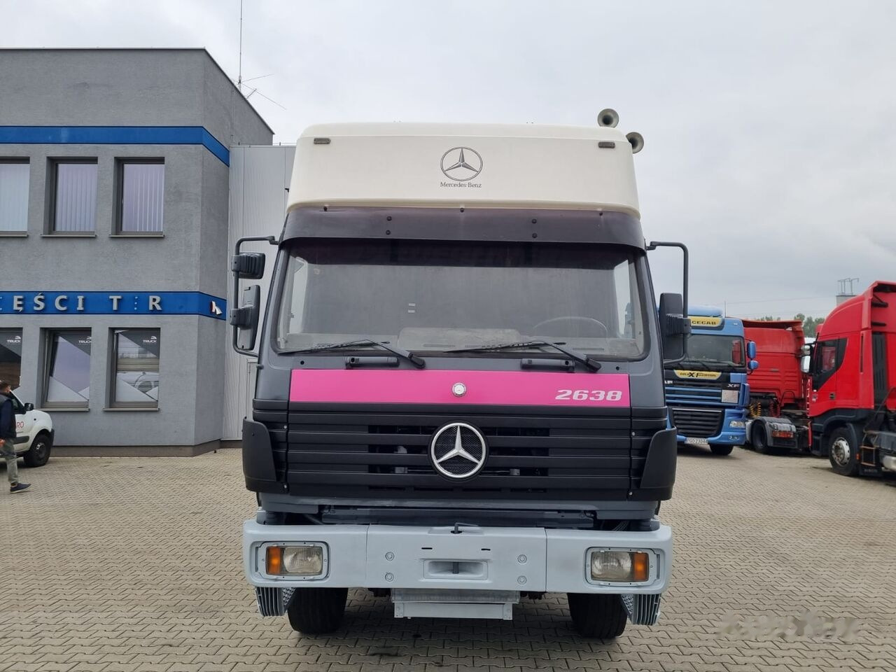 Dropside/ Flatbed truck Mercedes-Benz 2638 SK: picture 3