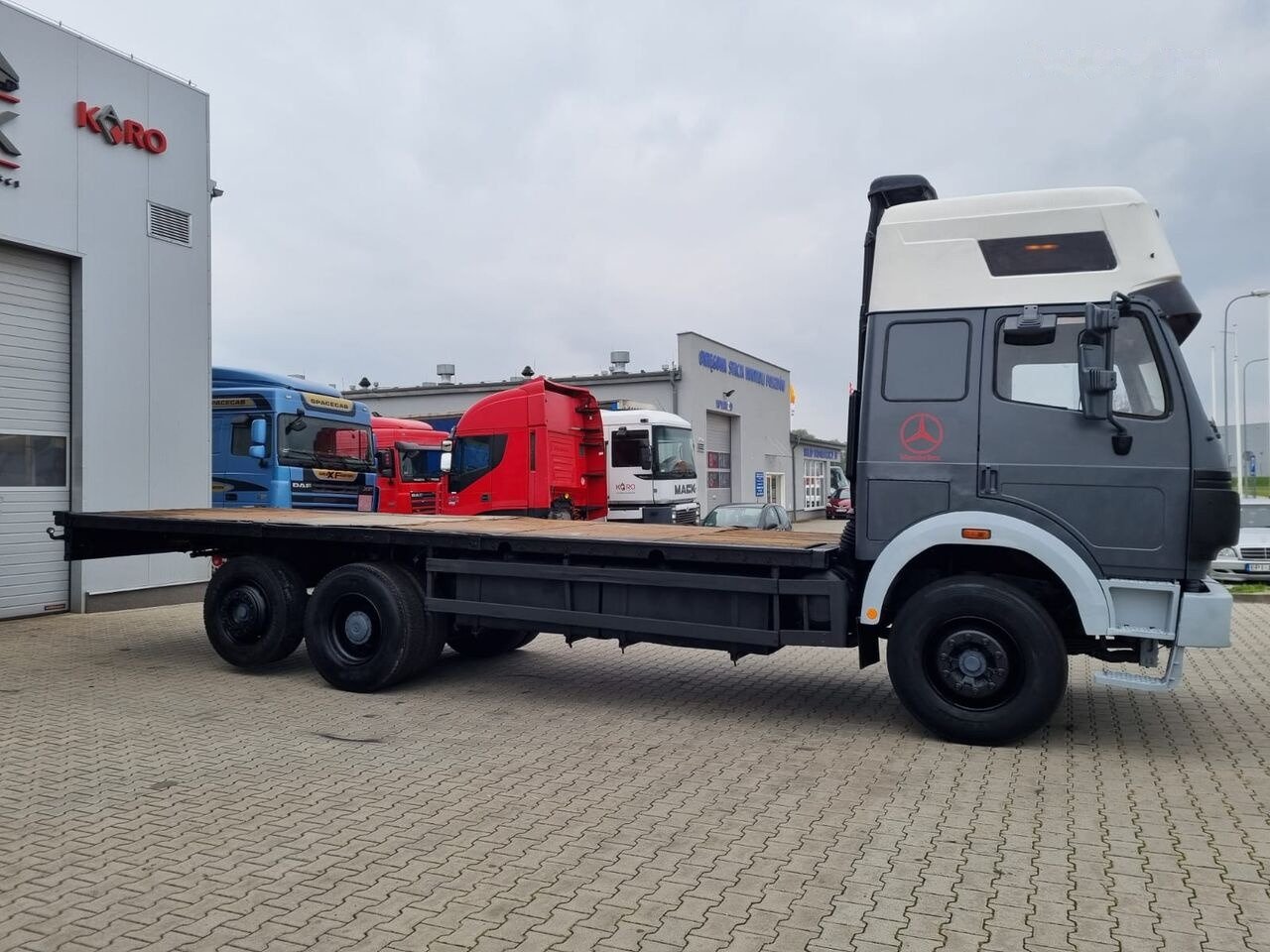 Dropside/ Flatbed truck Mercedes-Benz 2638 SK: picture 6