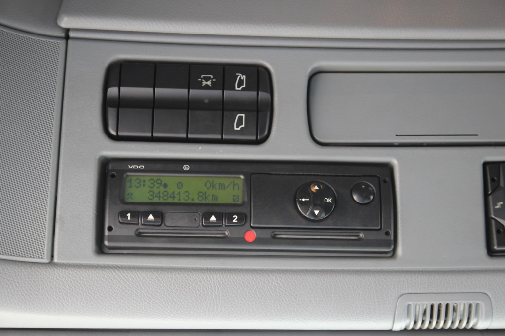Refrigerator truck Mercedes-Benz Actros 1841 E5  Retarder  CS 850 Tür+LBW Strom: picture 6