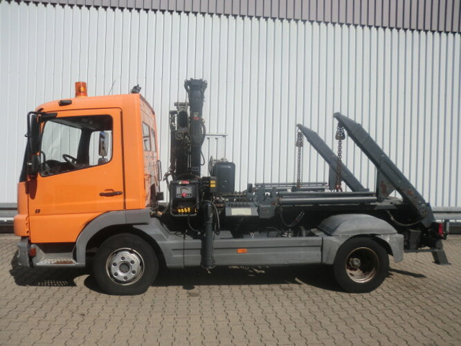 Skip loader truck, Crane truck Mercedes-Benz Atego 918K 4x2 Atego 918K 4x2 mit Kran Hiab 066: picture 6