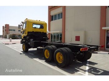 Cab chassis truck Nissan UD CZ4YL: picture 3