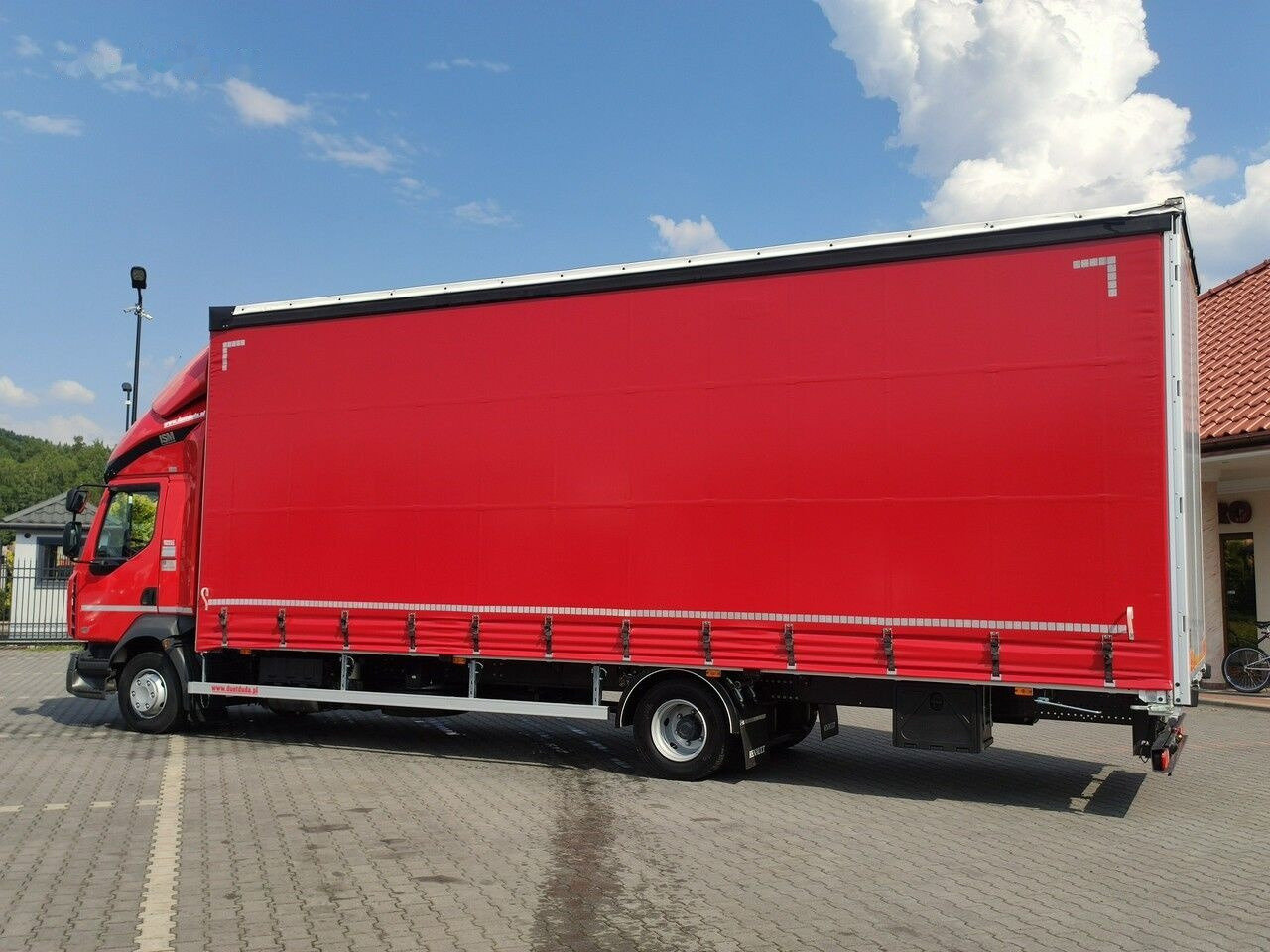 Curtainsider truck Renault D12.240: picture 12