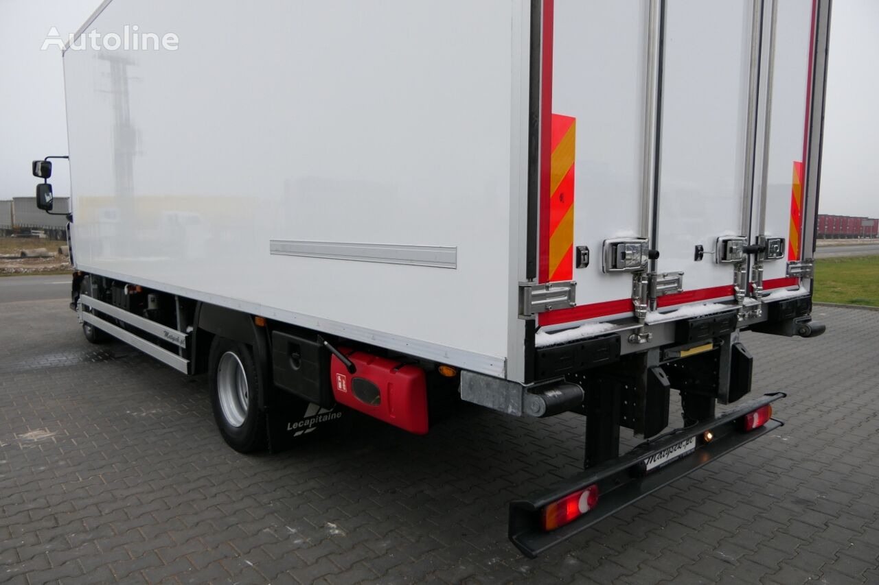 Refrigerator truck Renault D 16 260: picture 17