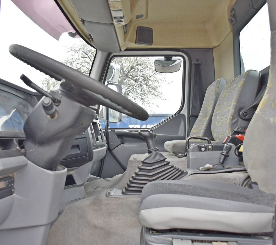 Hook lift truck Renault KERAX 320: picture 9