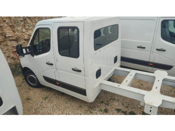 Cab chassis truck Renault MASTER: picture 3