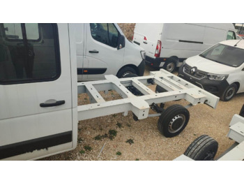 Cab chassis truck Renault MASTER: picture 2