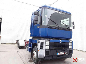 Cab chassis truck RENAULT Magnum 390