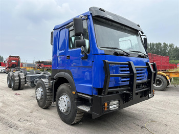 Cab chassis truck for transportation of heavy machinery SINOTRUK HOWO 371 Chassis truck: picture 1