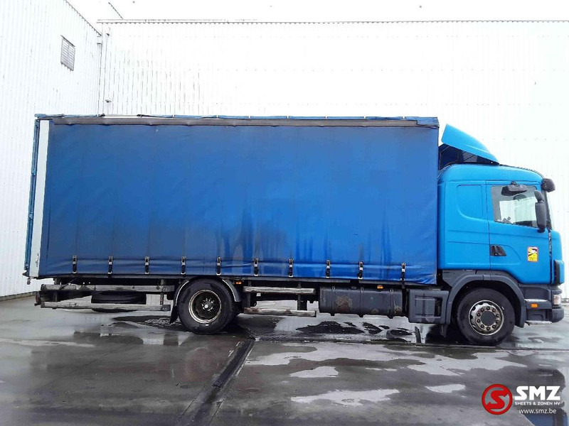 Curtainsider truck Scania 124 470: picture 5