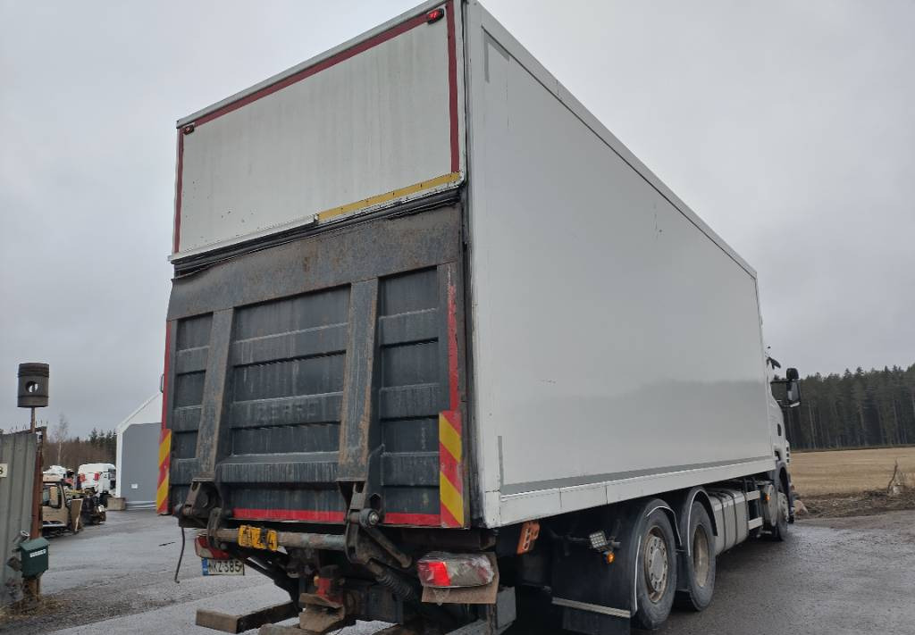 Box truck Scania R500 6x2 sivuauk.kori,pl-nostin: picture 4