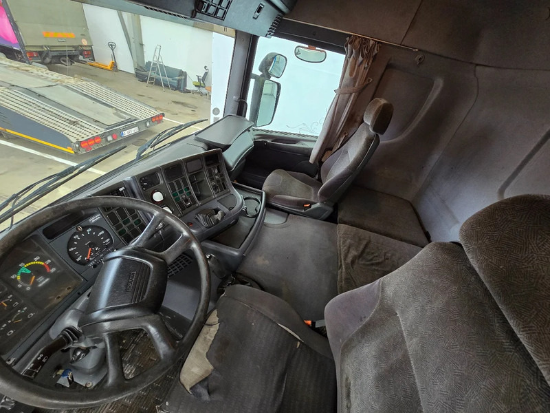 Curtainsider truck Scania R94-260 GB 4x2 / DHOLLANDIA 2000kg: picture 10