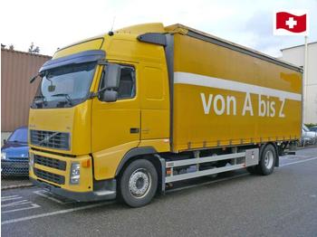 Curtainsider truck VOLVO FH440: picture 1