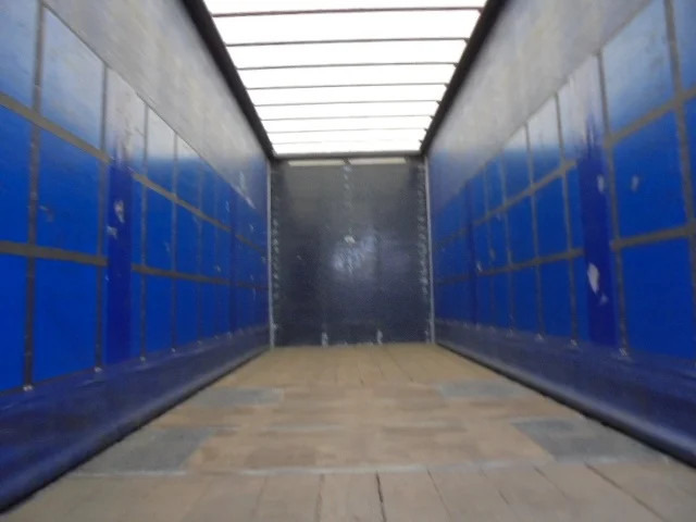Curtainsider truck Volvo FH 460 6X2 EUR5: picture 18