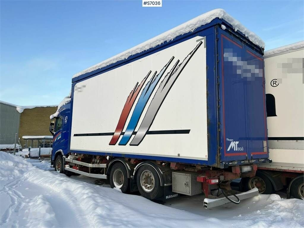 Box truck Volvo FH 500 6x2: picture 13