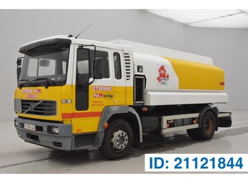 Tank truck for transportation of fuel Volvo FL6.180: picture 1