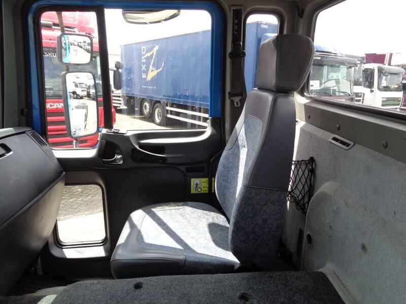 Cab chassis truck Volvo FL 250 + Manual: picture 17