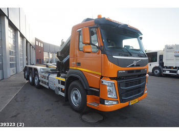Hook lift truck, Crane truck Volvo FM 420 8x2 HMF 26 ton/meter laadkraan: picture 3
