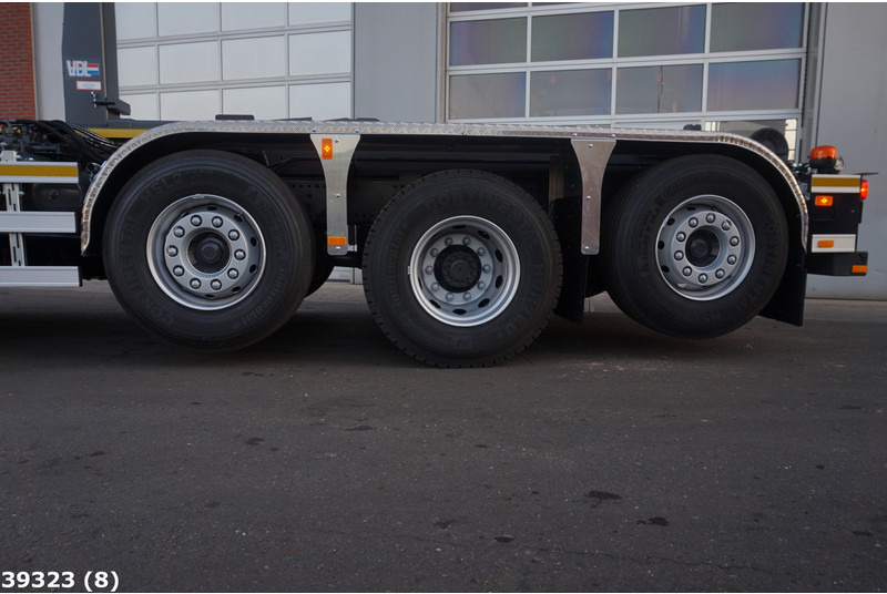 Hook lift truck, Crane truck Volvo FM 420 8x2 HMF 26 ton/meter laadkraan: picture 6