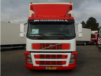 Horse truck Volvo FM 9.310 + Euro 5 + Manual + Horse transport: picture 2
