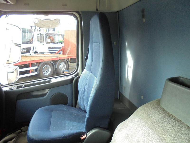 Horse truck Volvo FM 9.310 + Euro 5 + Manual + Horse transport: picture 11