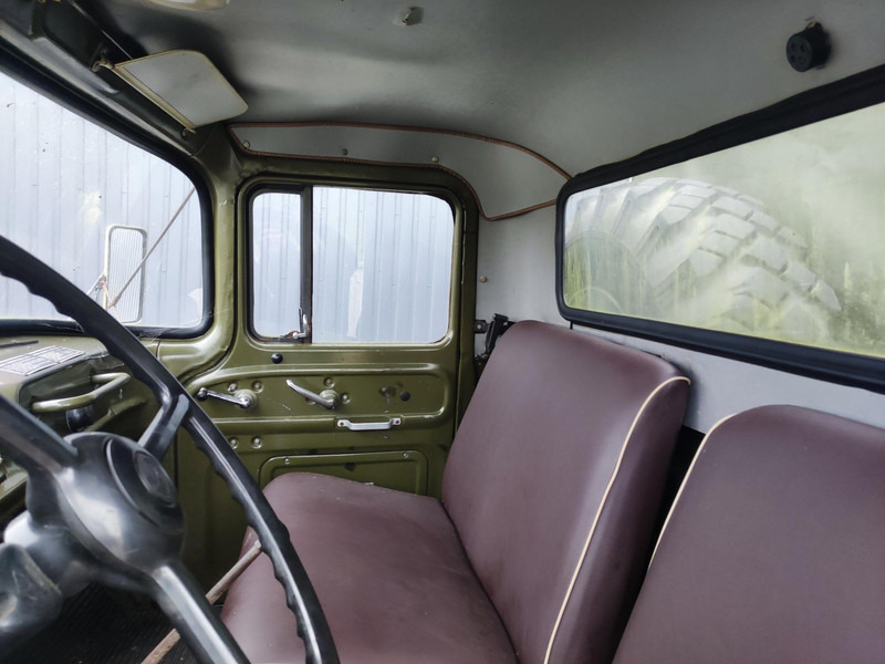Curtainsider truck ZIL 131: picture 6