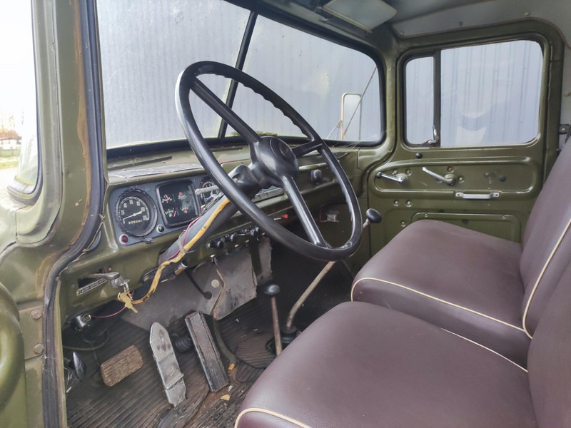 Curtainsider truck ZIL 131: picture 7