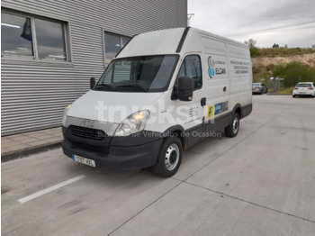 Box van IVECO DAILY 35S13: picture 1