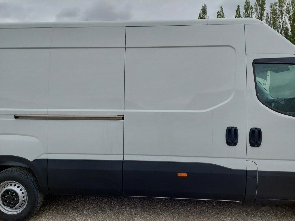New Panel van IVECO Daily 35S16V 4x2: picture 12