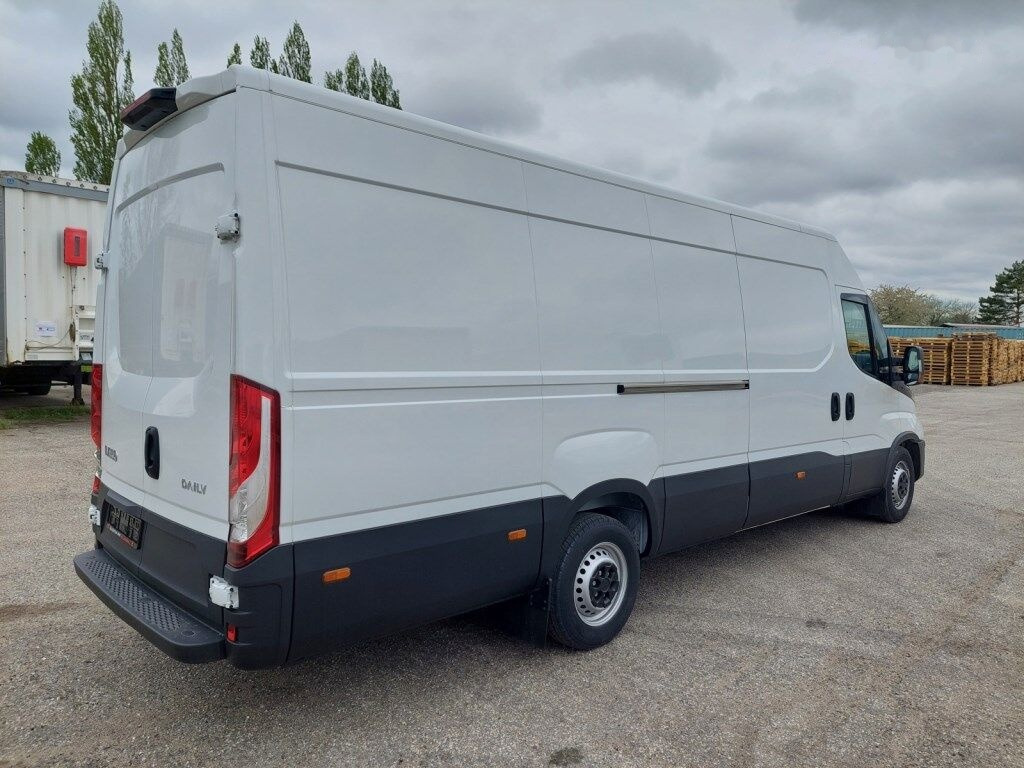 New Panel van IVECO Daily 35S16V 4x2: picture 4