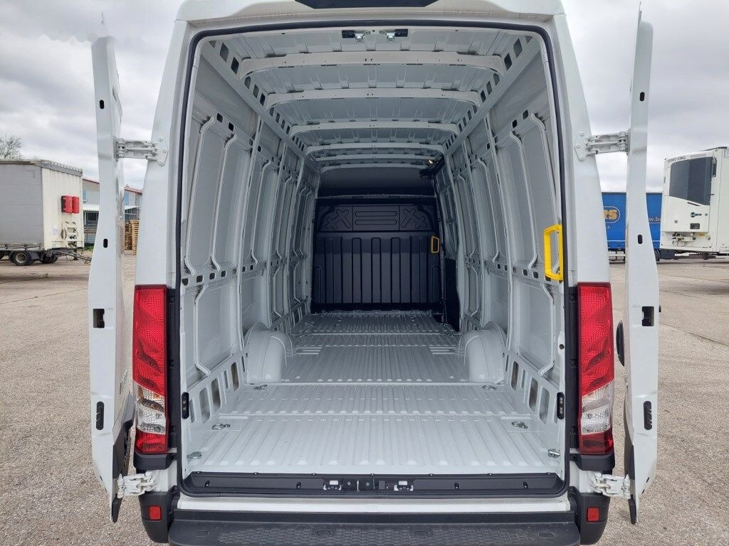 New Panel van IVECO Daily 35S16V 4x2: picture 7