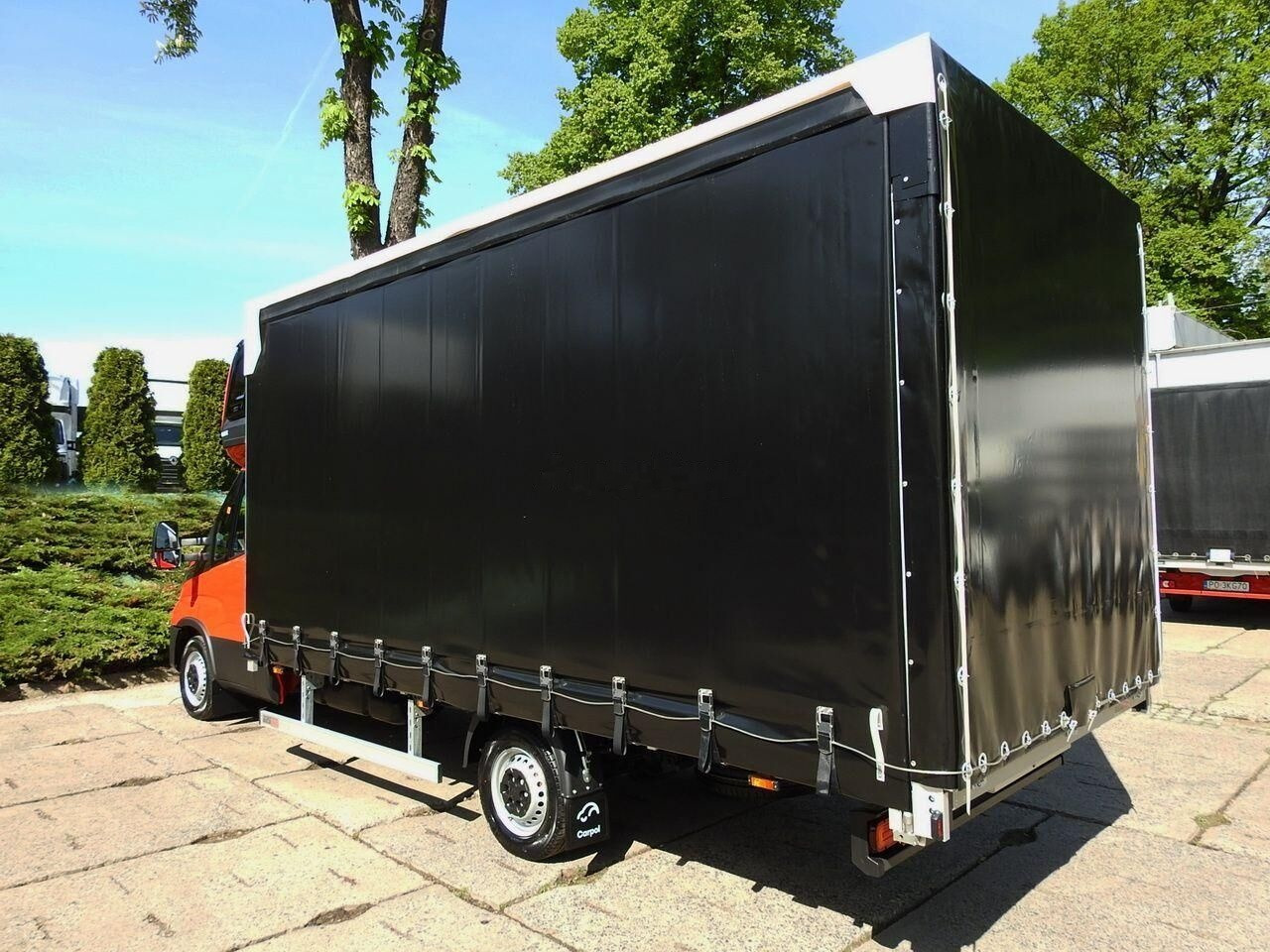 New Curtain side van IVECO Daily 35S18 Curtain side: picture 6