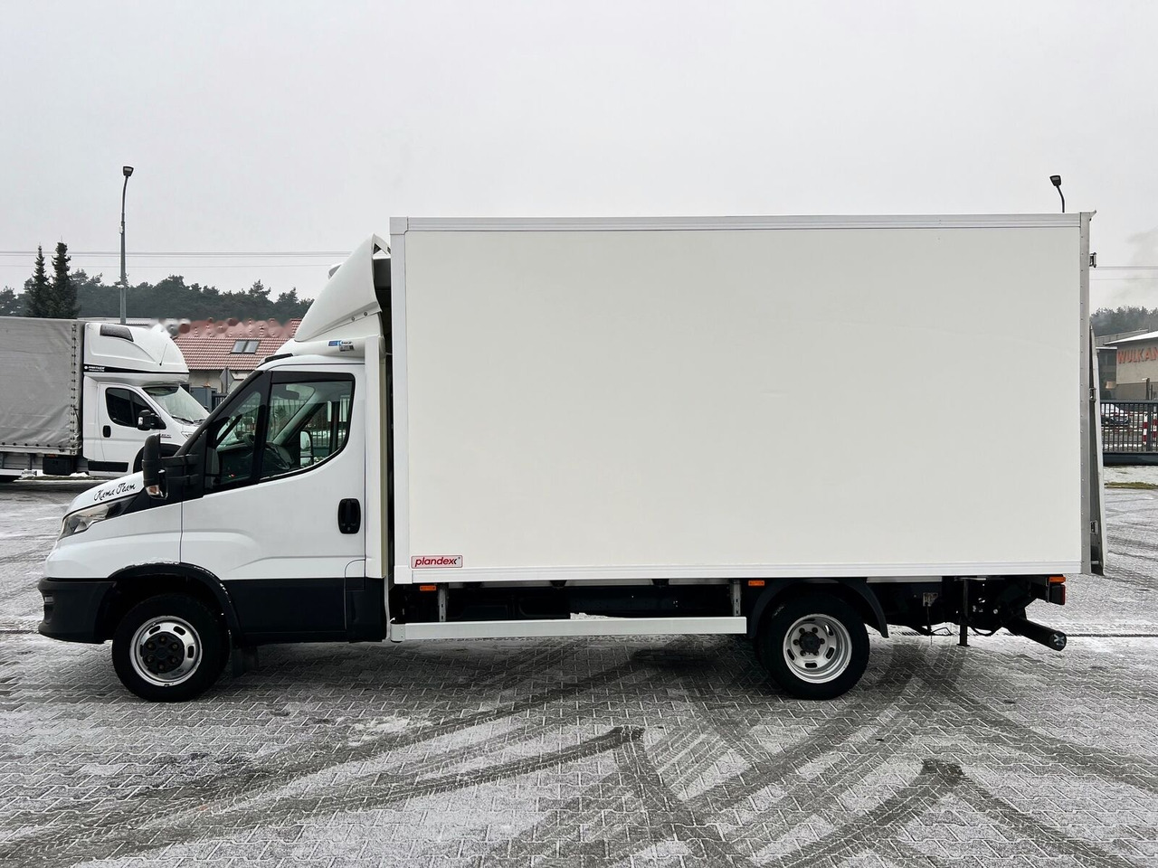 Refrigerated van IVECO Daily 50C18 35C18 refrigerator car One Owner: picture 2