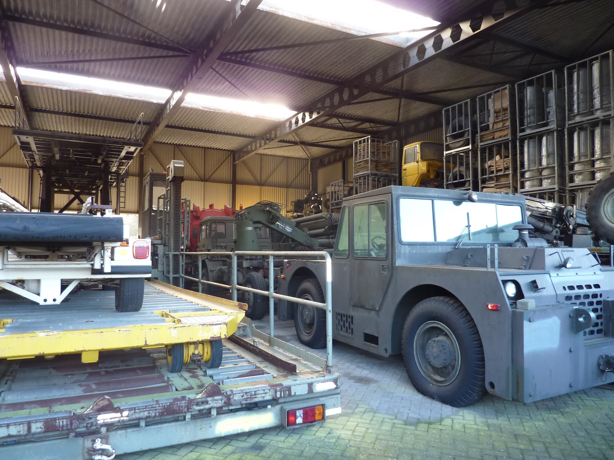 A.M. Hommeles B.V. - Trucks - Year: 2003, 4x4, Euro 3 undefined: picture 2