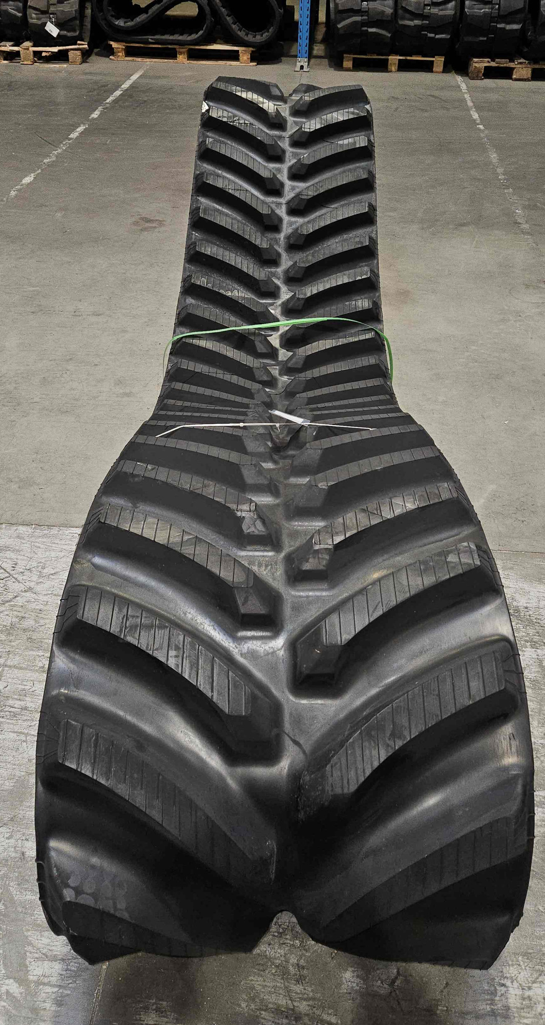 LEACH LEWIS RUBBER TRACKS LIMITED - Spare parts FENDT undefined: picture 8