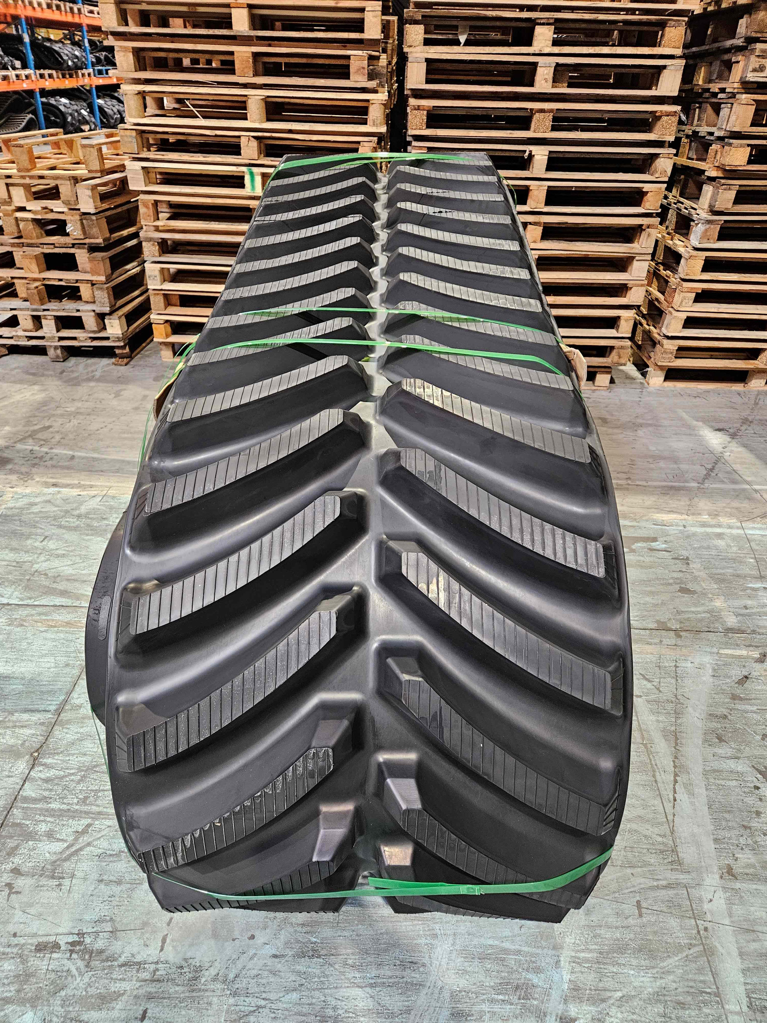 LEACH LEWIS RUBBER TRACKS LIMITED - Spare parts FENDT undefined: picture 2