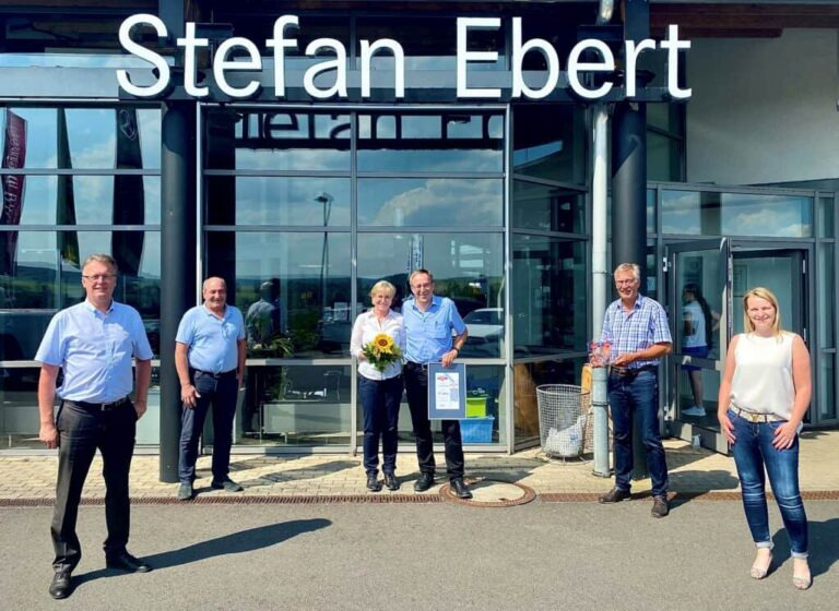 Stefan Ebert GmbH - Trucks IVECO - loader crane, gearbox: automatic undefined: picture 1
