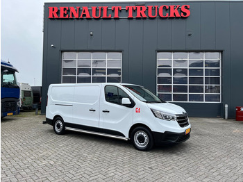 Small van, Electric van Renault Trafic E-Tech Red L2 H1, Nieuwstaat/New condition, Lees omschrijving/Read description: picture 2