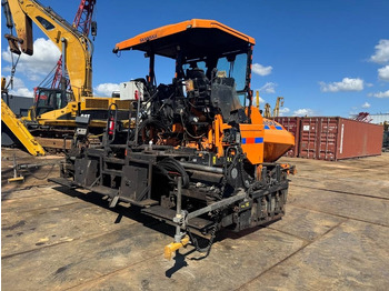 Asphalt paver CAT AP 555 E: picture 5