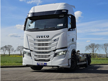 Container transporter/ Swap body truck IVECO S-WAY