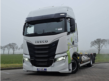 Container transporter/ Swap body truck IVECO S-WAY