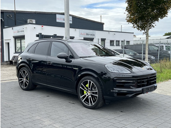 SUV PORSCHE