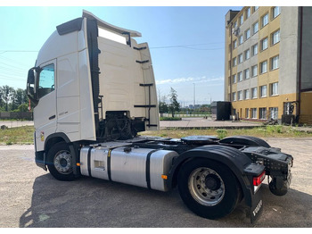 Tractor unit Volvo: picture 4