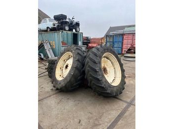 Tire PIRELLI