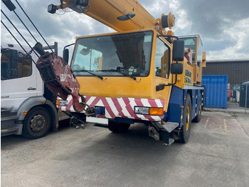 Mobile crane LIEBHERR LTM 1040-2.1